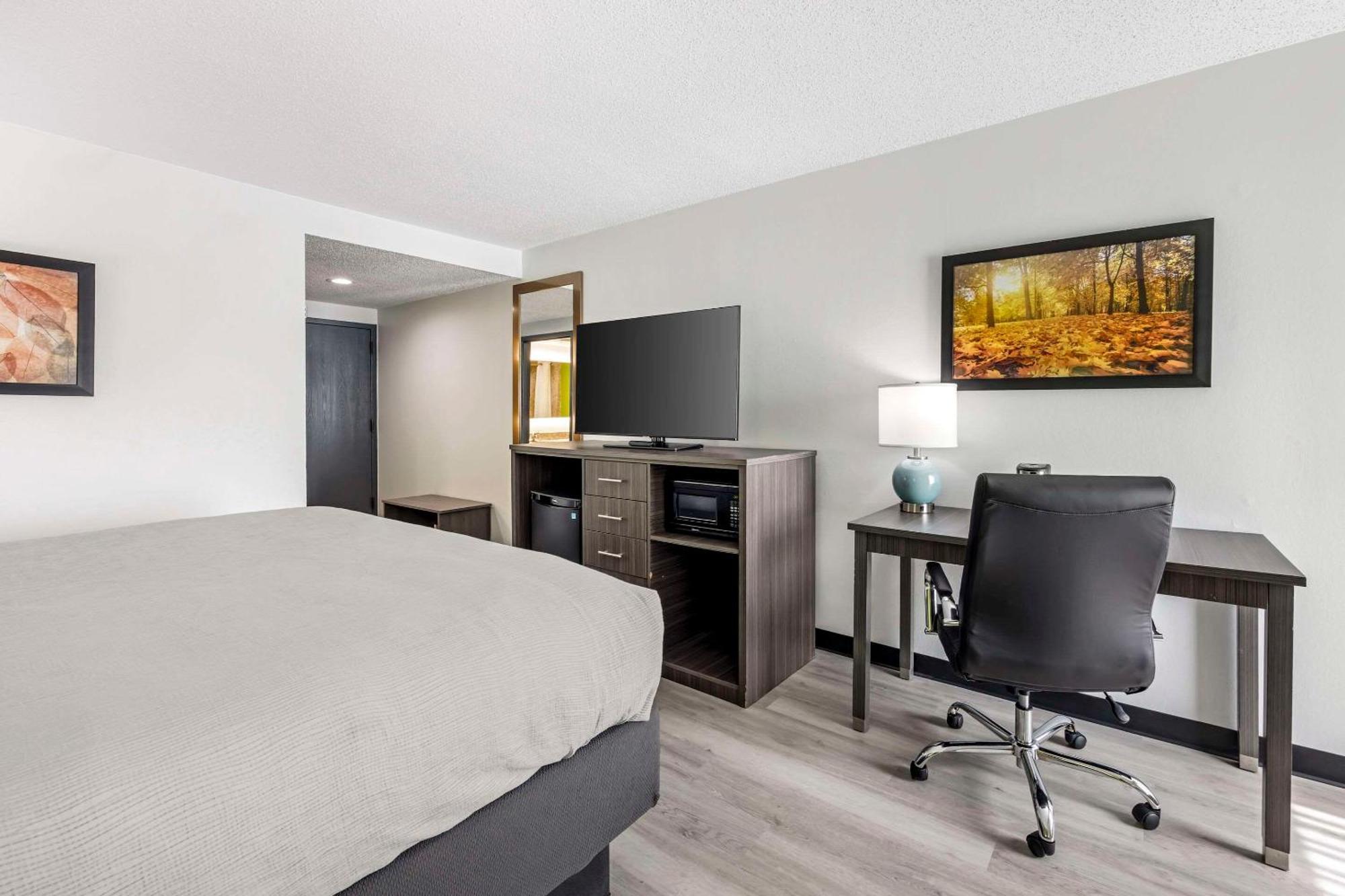 Quality Inn Clarksville - Exit 11 Buitenkant foto